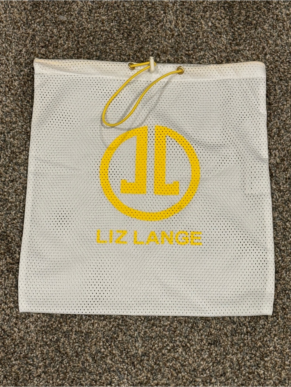 Liz Lange White Mesh & Yellow Drawstring Tote Bag (12x12) clean